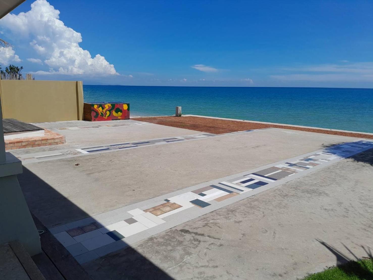 Wis Beach Khanom Buitenkant foto