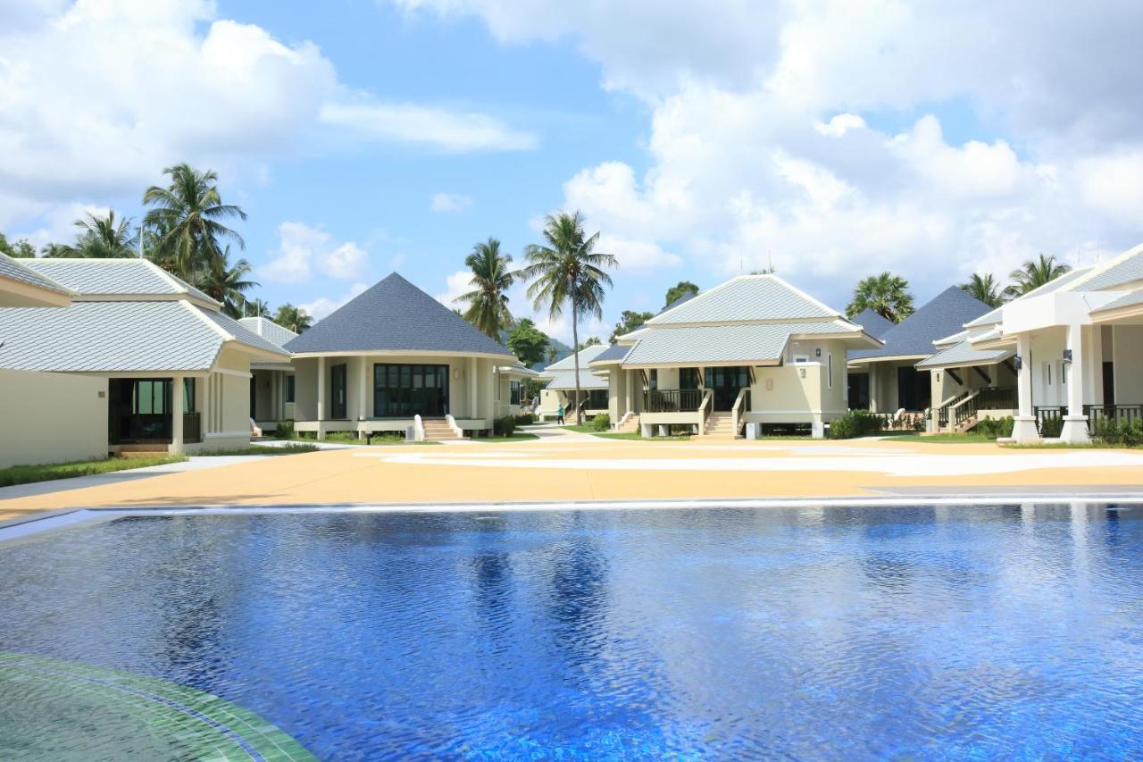 Wis Beach Khanom Buitenkant foto